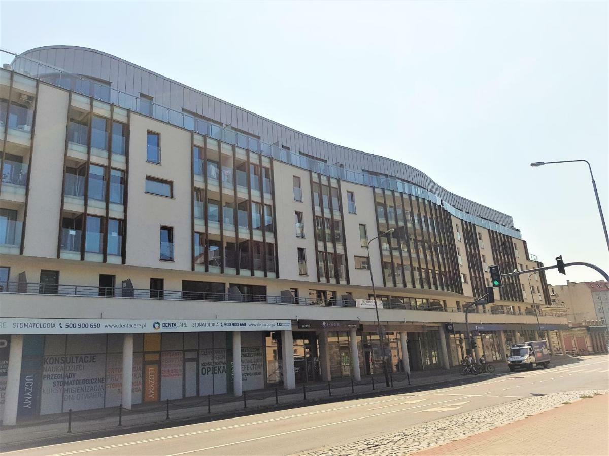 Apartament B&F Garbary Poznan Business & Family - Parking Exterior photo