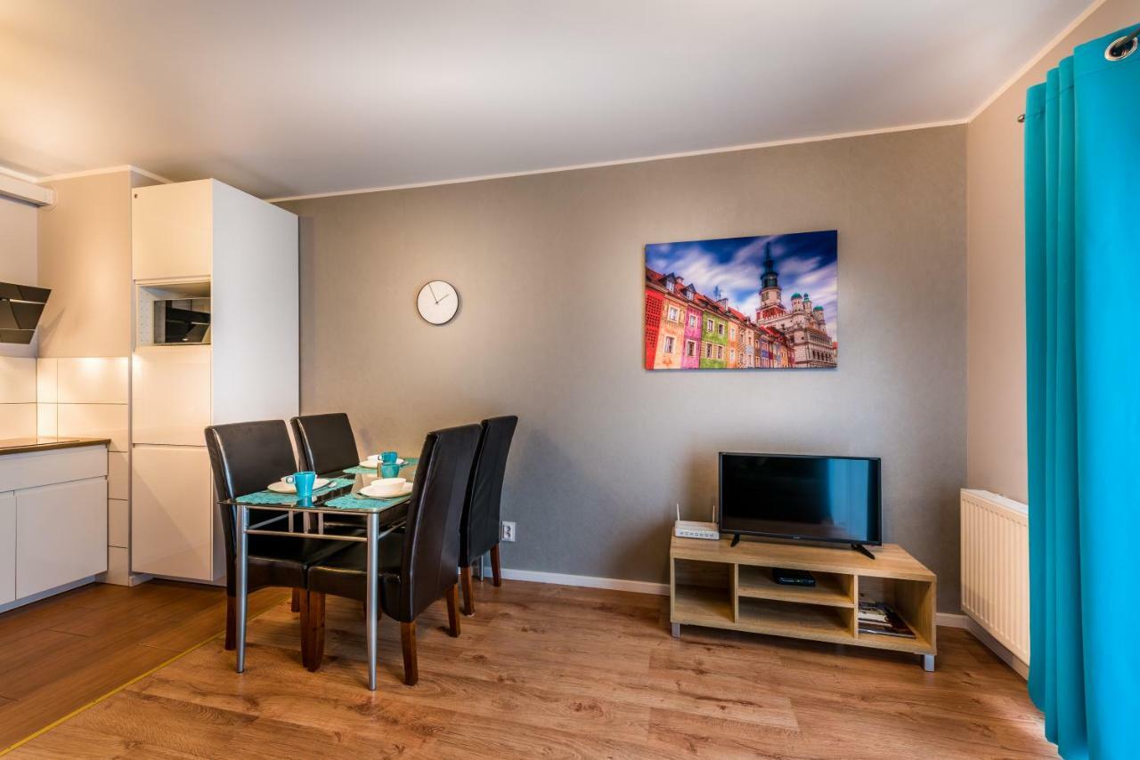 Apartament B&F Garbary Poznan Business & Family - Parking Exterior photo